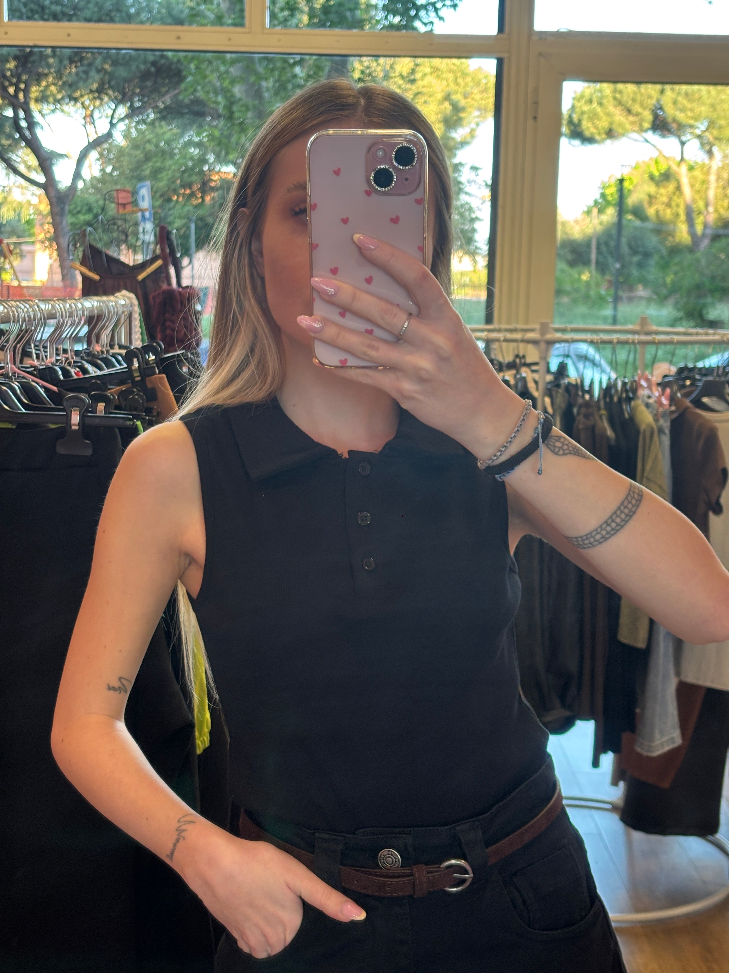 Maglia polo smanicata